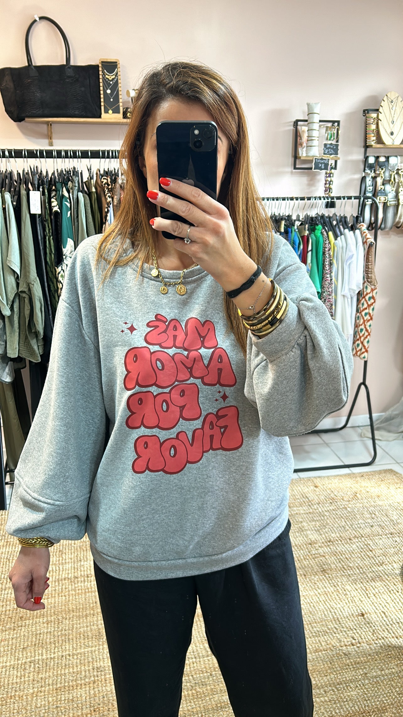 Sweat MAS AMOR POR FAVOR