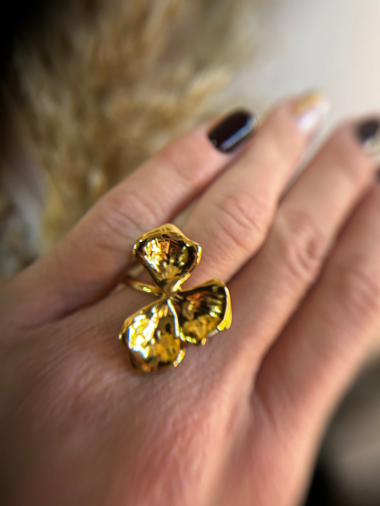 Bague dorée - fleur