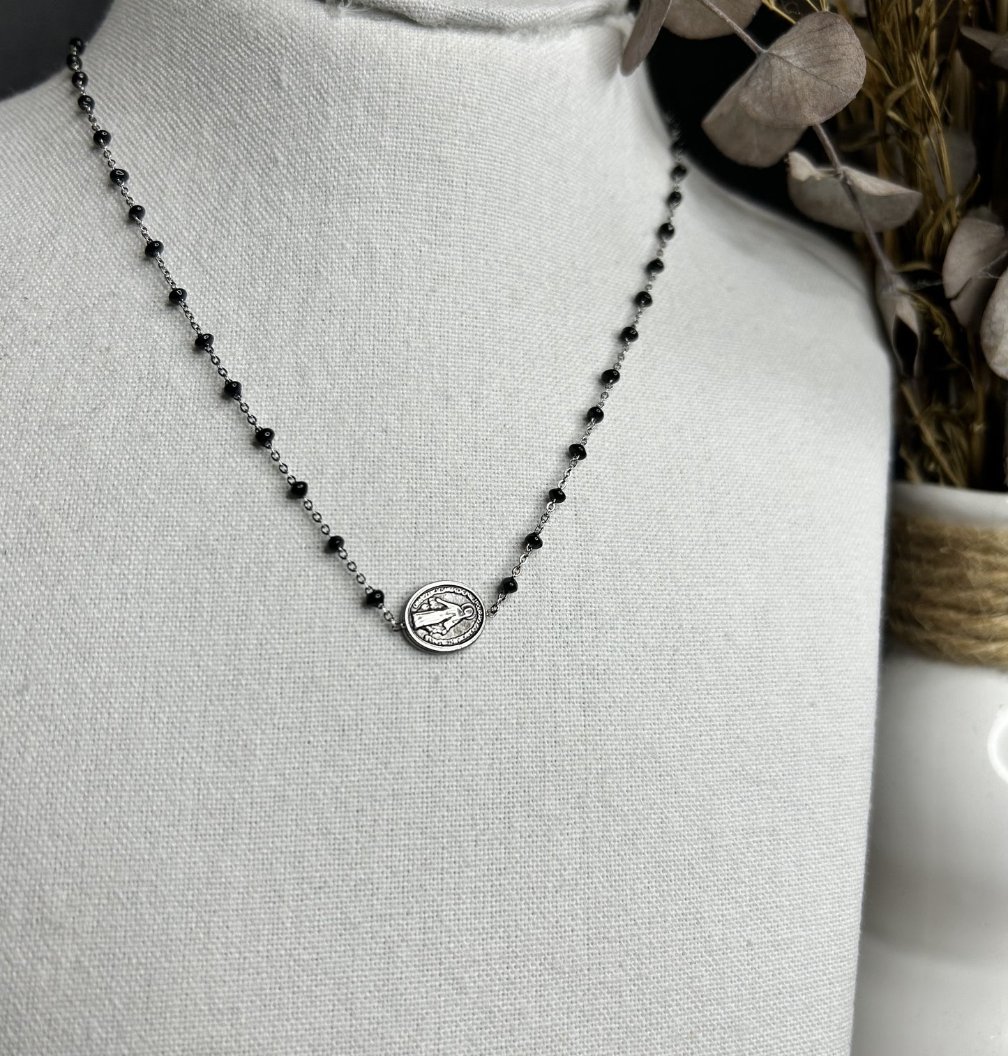 Collier perles VIERGE