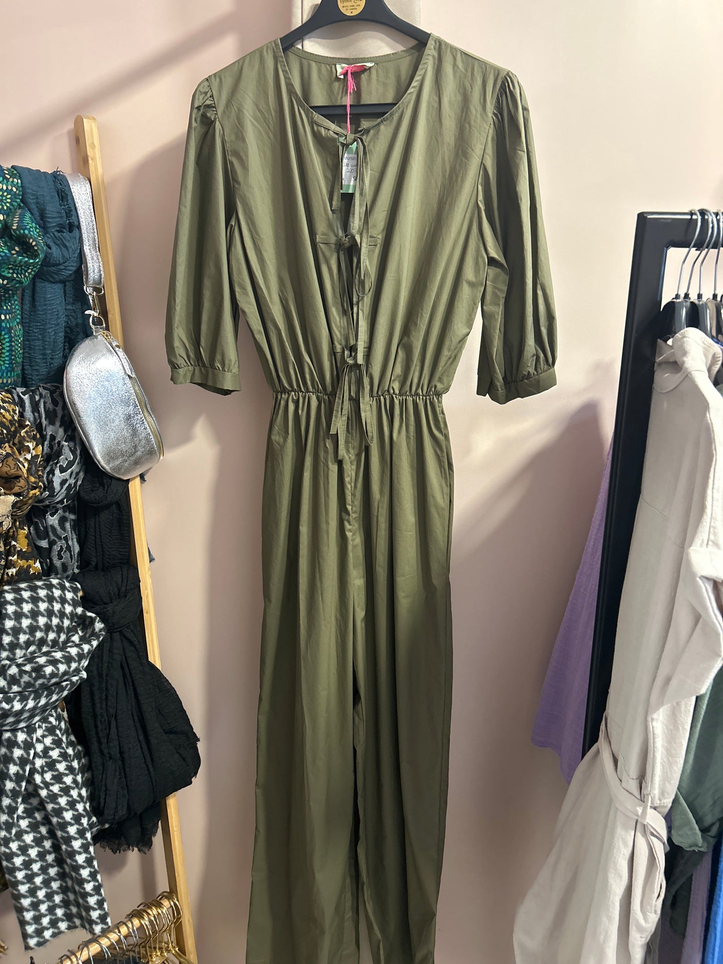 Combinaison noeud kaki